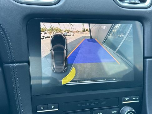 Used 2025 Porsche 718 Cayman RWD image 19