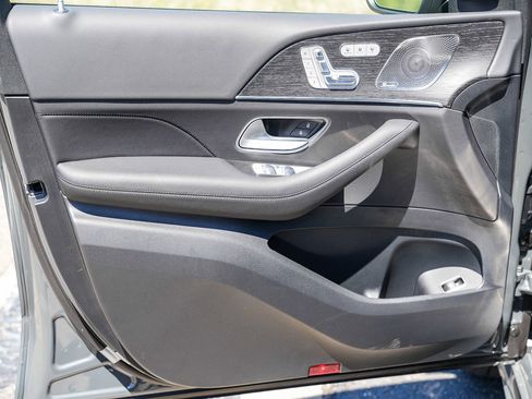 New 2026 Mercedes-Benz GLS 450 4MATIC image 19