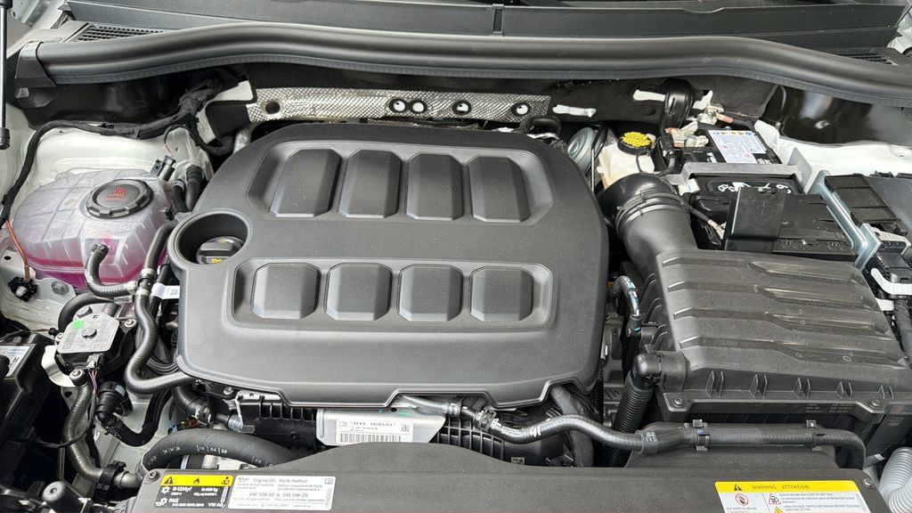 New 2026 Volkswagen Tiguan SE R-Line FWD image 35