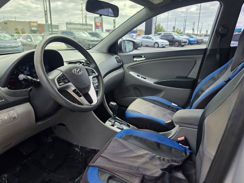Used 2012 Hyundai Accent GLS w/ Premium Pkg 3 FWD image 9
