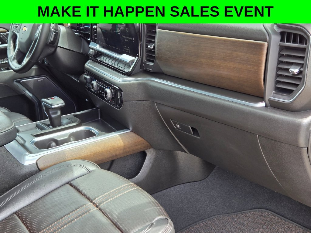 Used 2025 Chevrolet Silverado 1500 High Country w/ Technology Package AWD/4WD image 27