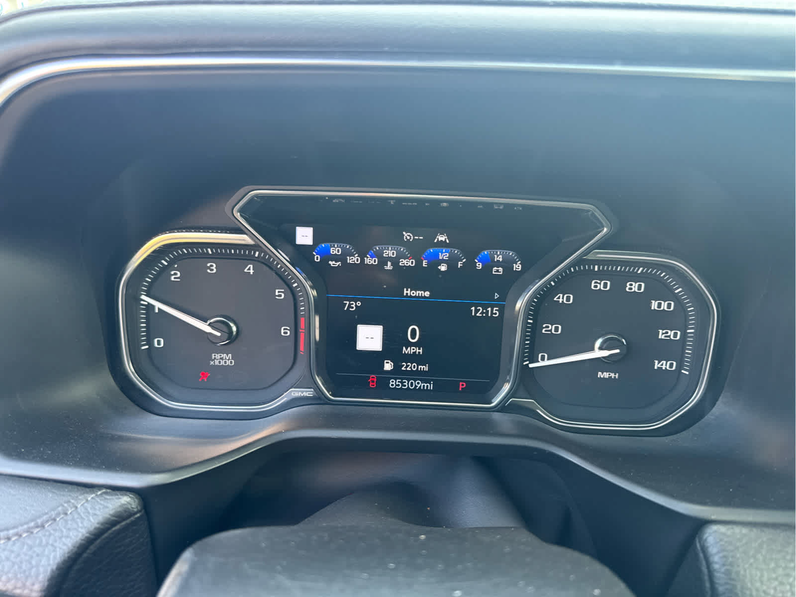 Used 2021 GMC Yukon XL Denali RWD image 7