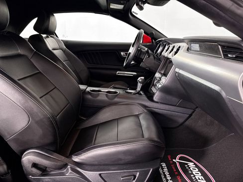 Used 2021 Ford Mustang Premium image 33