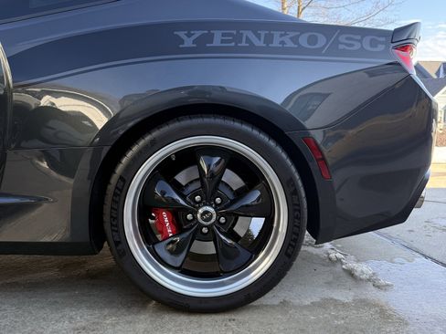 Used 2018 Chevrolet Camaro SS RWD image 14