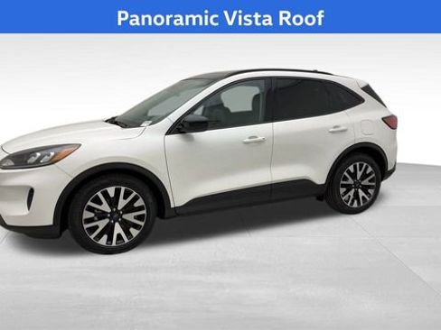 Used 2020 Ford Escape SE Sport image 7