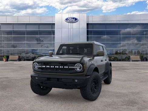 New 2026 Ford Bronco Outer Banks w/ Sasquatch Package AWD/4WD image 2