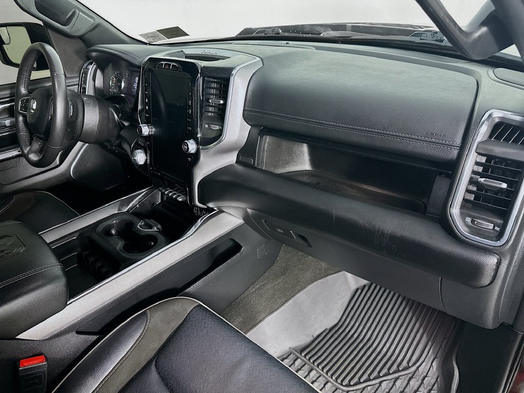 Used 2024 RAM 1500 Laramie AWD/4WD image 31
