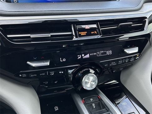 Certified 2024 Acura MDX FWD w/ Technology Package image 20