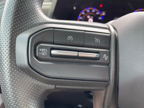 Used 2025 Chevrolet Colorado Trail Boss AWD/4WD image 15