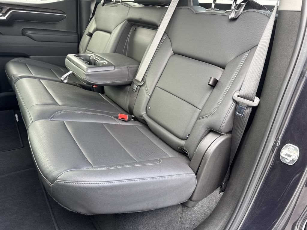 Used 2025 GMC Sierra 1500 SLT AWD/4WD image 19