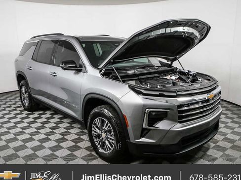 New 2026 Chevrolet Traverse LT w/ Driver Confidence Package AWD/4WD image 35