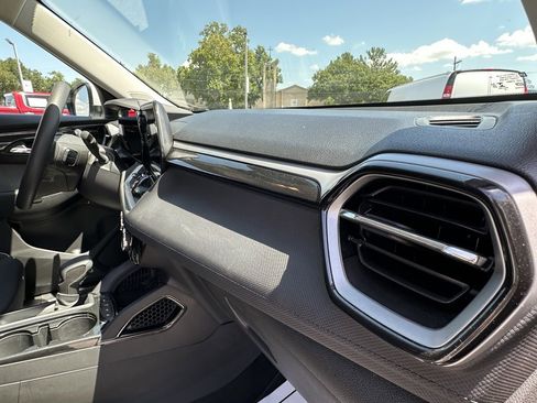 Used 2025 Chevrolet TrailBlazer LT image 11