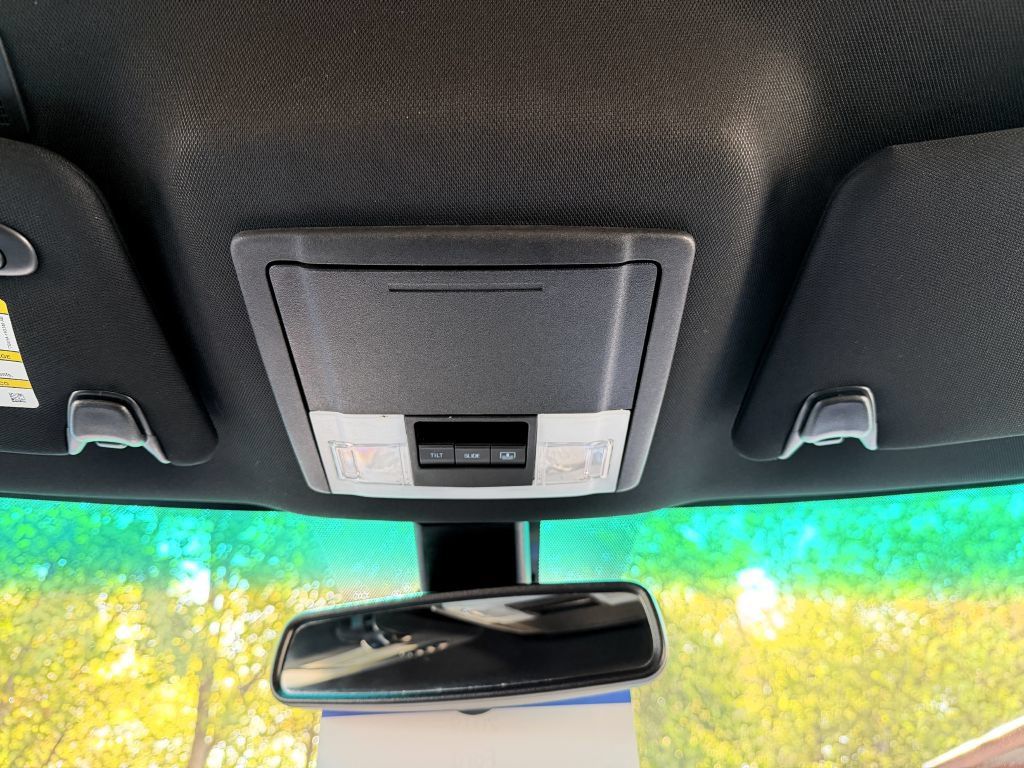 Used 2019 Ford Explorer XLT w/ Equipment Group 202A FWD image 27