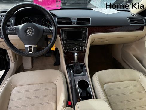 Used 2013 Volkswagen Passat 2.5 SEL image 14