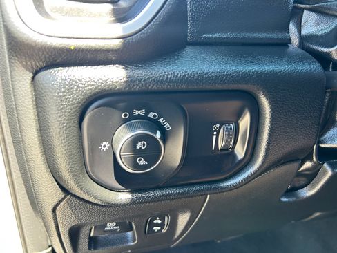 Used 2022 RAM 1500 Big Horn RWD image 31