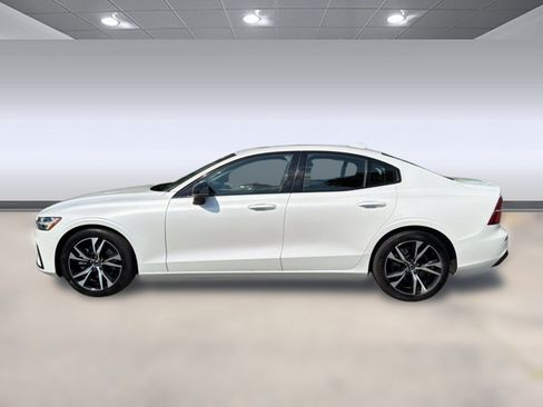 Used 2024 Volvo S60 B5 Core FWD image 2