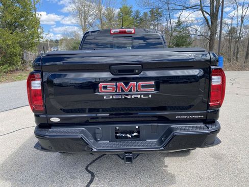 Used 2025 GMC Canyon Denali AWD/4WD image 6