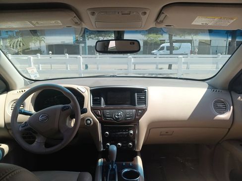 Used 2015 Nissan Pathfinder SL FWD image 15