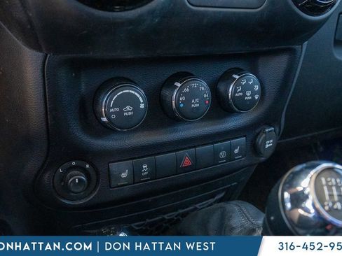 Used 2016 Jeep Wrangler Unlimited Sahara AWD/4WD image 6