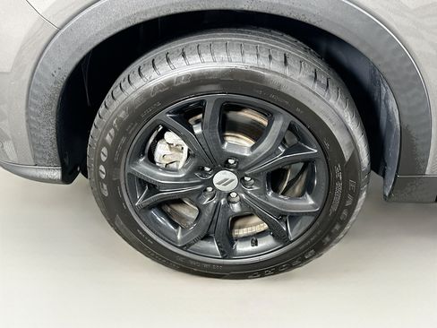 Used 2023 Dodge Hornet GT w/ GT Blacktop Package AWD/4WD image 11