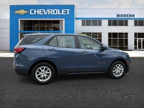 Used 2024 Chevrolet Equinox LS FWD image 4