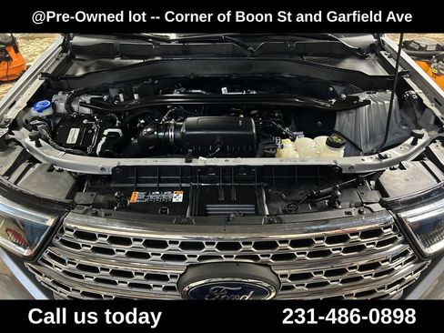 Used 2023 Ford Explorer Limited AWD/4WD image 10