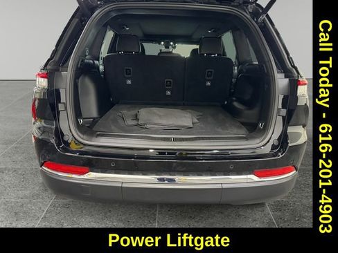 Used 2024 Jeep Grand Cherokee Limited w/ Luxury Tech Group II image 13