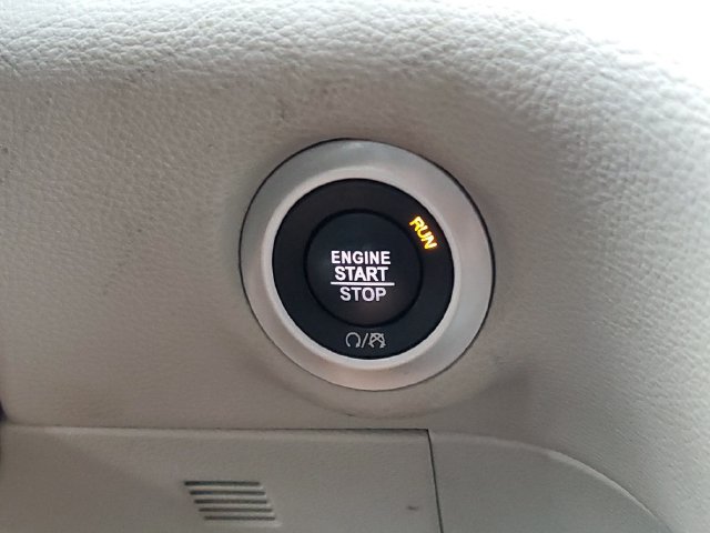 Used 2024 Chrysler Pacifica Limited FWD image 24