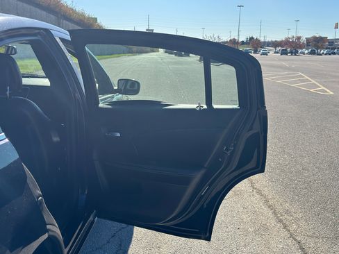 Used 2012 Chrysler 200 Limited image 35