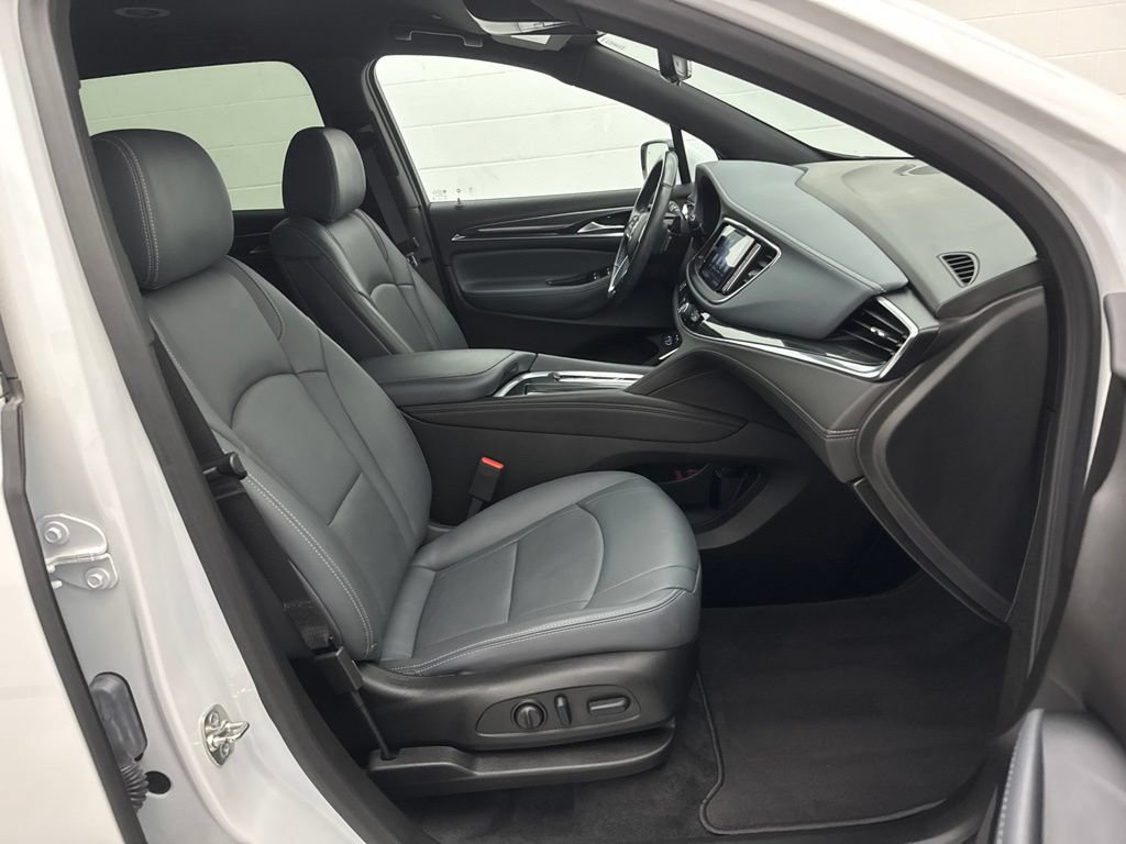 Used 2024 Buick Enclave Essence w/ Sport Touring Edition FWD image 61