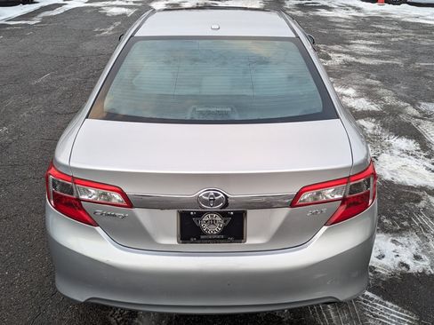 Used 2014 Toyota Camry XLE image 5