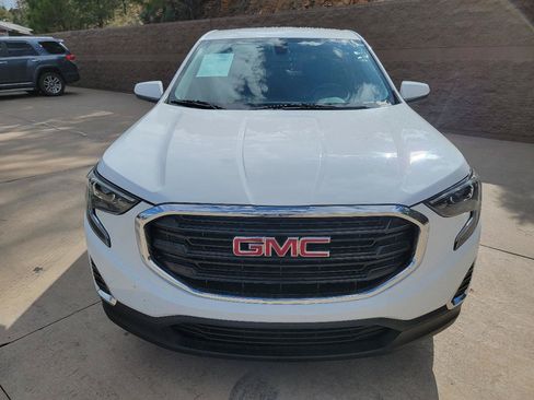 Used 2019 GMC Terrain SLE FWD image 2