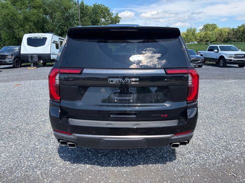 Used 2025 GMC Yukon XL AT4 Ultimate w/ LPO, AT4 Appearance Package AWD/4WD image 9
