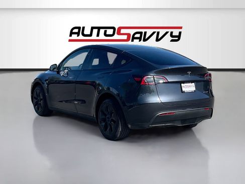 Used 2025 Tesla Model Y Long Range AWD/4WD image 5