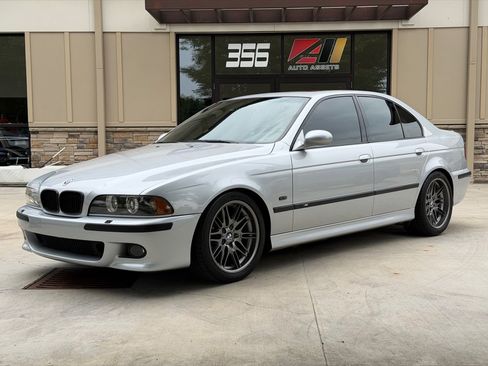 Used 2002 BMW M5 RWD image 1