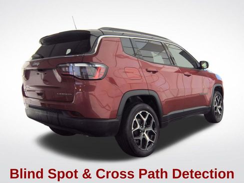 Used 2025 Jeep Compass Limited AWD/4WD image 16