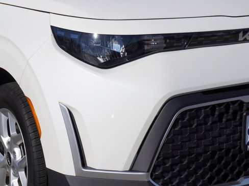 Used 2023 Kia Soul LX w/ Option Group 015 image 3