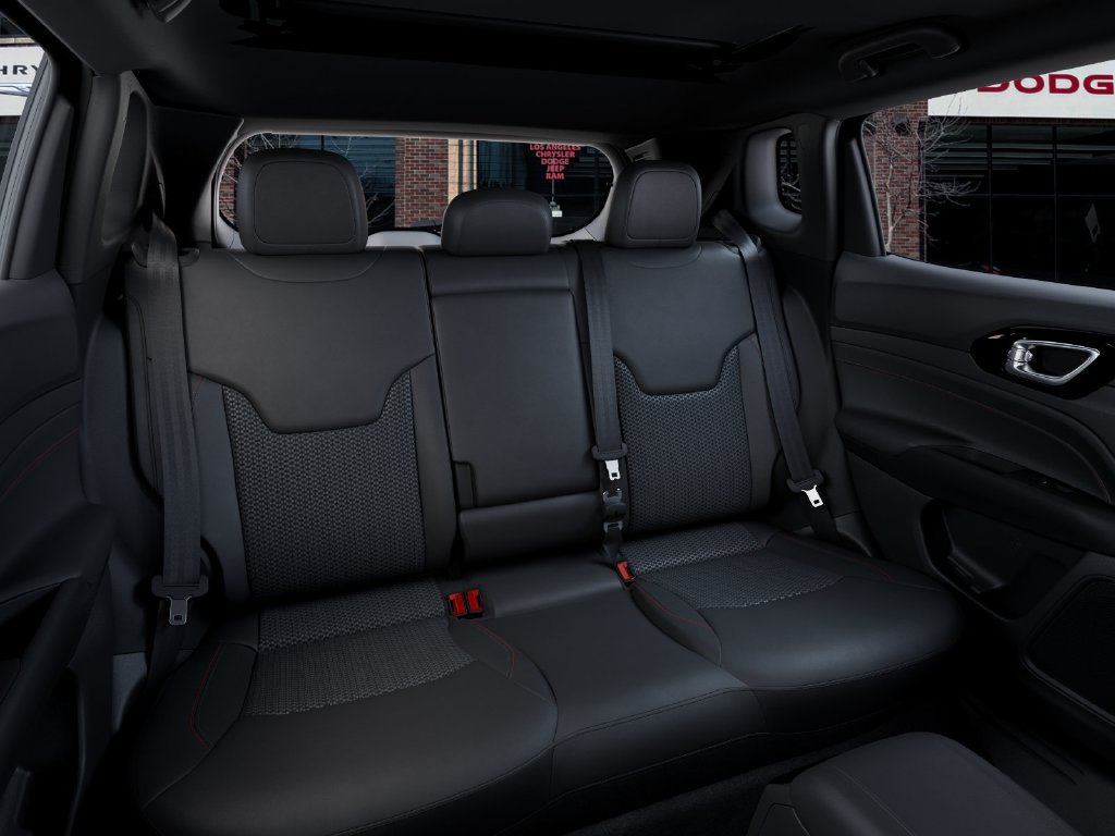 New 2026 Jeep Compass Trailhawk w/ Sun, Sound & Navigation Group AWD/4WD image 15
