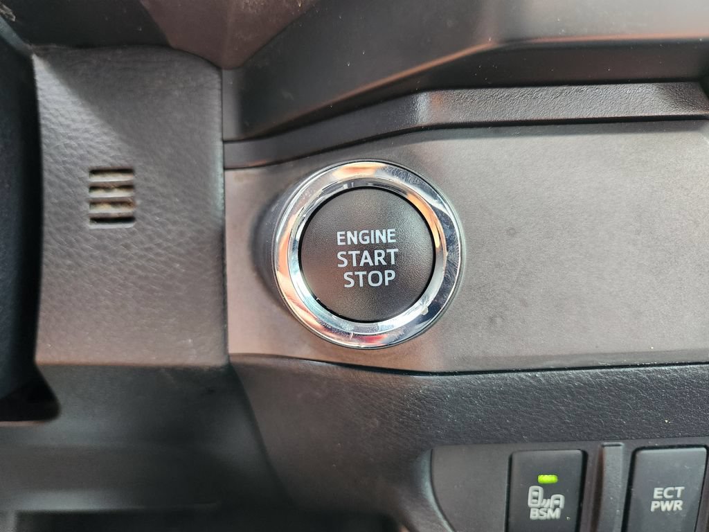 Used 2021 Toyota Tacoma TRD Sport w/ Technology Package RWD image 21