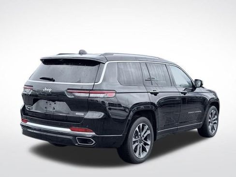 Used 2023 Jeep Grand Cherokee L Overland w/ Luxury Tech Group IV AWD/4WD image 6