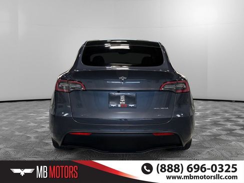 Used 2022 Tesla Model Y Long Range image 4