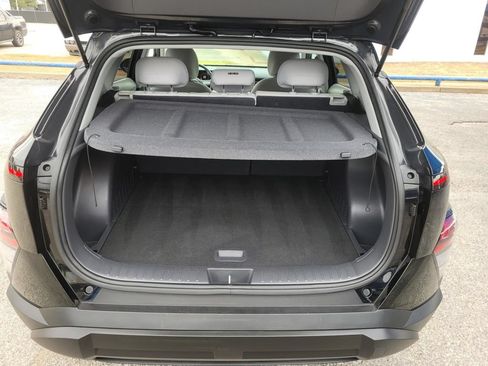 Used 2025 Hyundai Kona SEL FWD image 12