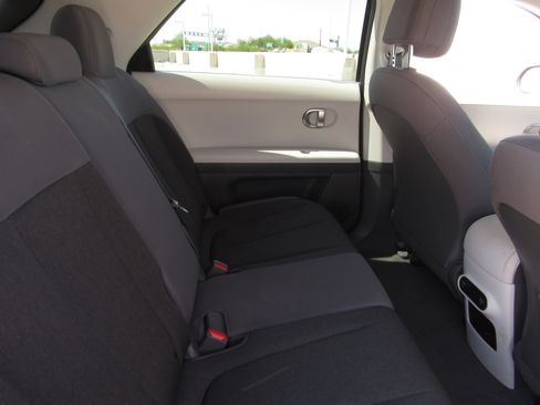 Used 2024 Hyundai Ioniq 5 SEL image 11