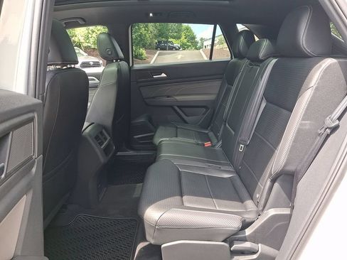 Used 2022 Volkswagen Atlas Cross Sport SEL AWD/4WD image 10