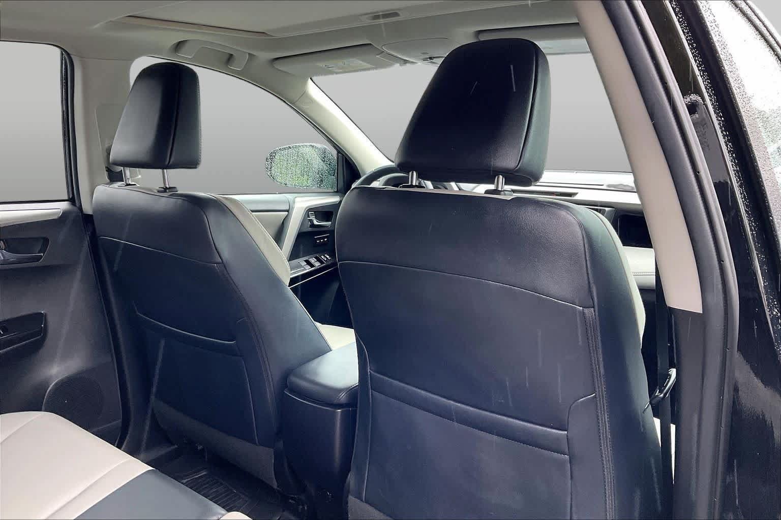 Used 2016 Toyota RAV4 Limited FWD image 20