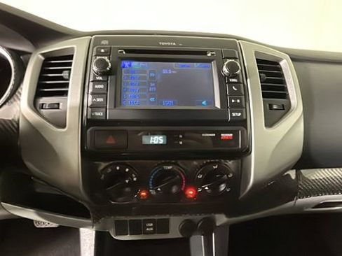 Used 2013 Toyota Tacoma PreRunner w/ TRD Off-Road Pkg RWD image 21