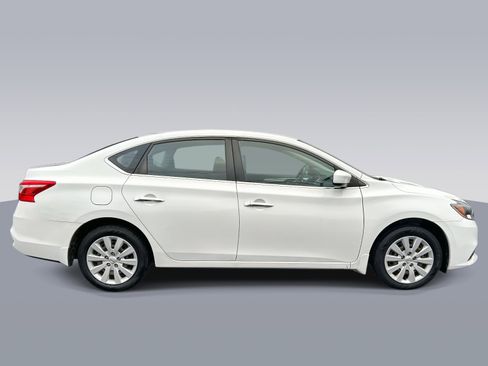 Used 2017 Nissan Sentra S image 2