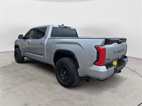 Used 2022 Toyota Tundra Platinum image 3