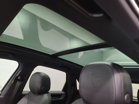 New 2026 Porsche Cayenne image 25