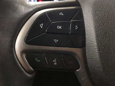 Used 2018 Jeep Grand Cherokee Limited AWD/4WD image 13